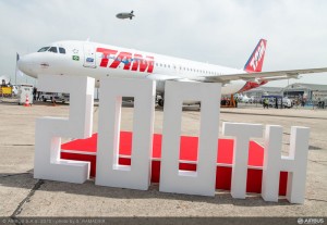 A320_LATAM_200th_delivery_ceremony_1[1]