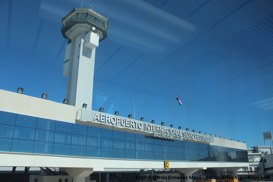 Aeropuerto Internacional "Silvio Pettirossi" de Asunción