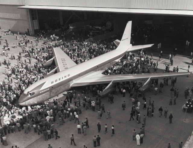 Roll Out del Boeing 367-80 - Foto:Smithsonian Air and Space Museum