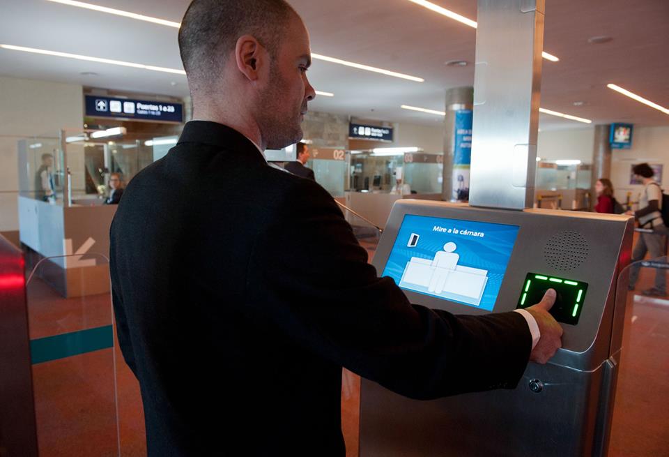 Aeropuerto de Ezeiza - Control biometrico 02