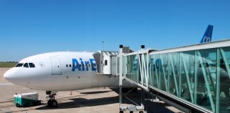 Airbus A330-200 EC-JQG de Air Europa en el aeropuerto de Córdoba