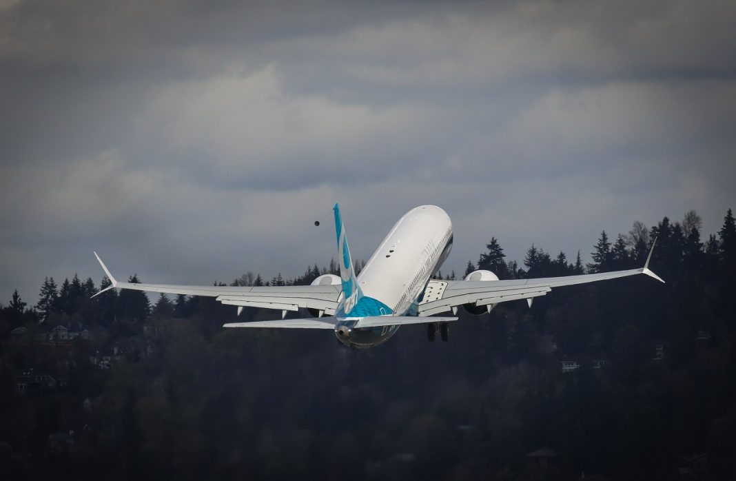 Boeing 737 MAX 9 primer vuelo