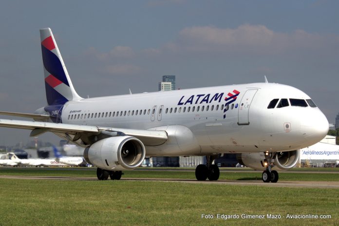 LATAM Argentina - Airbus A320 LV-BSJ