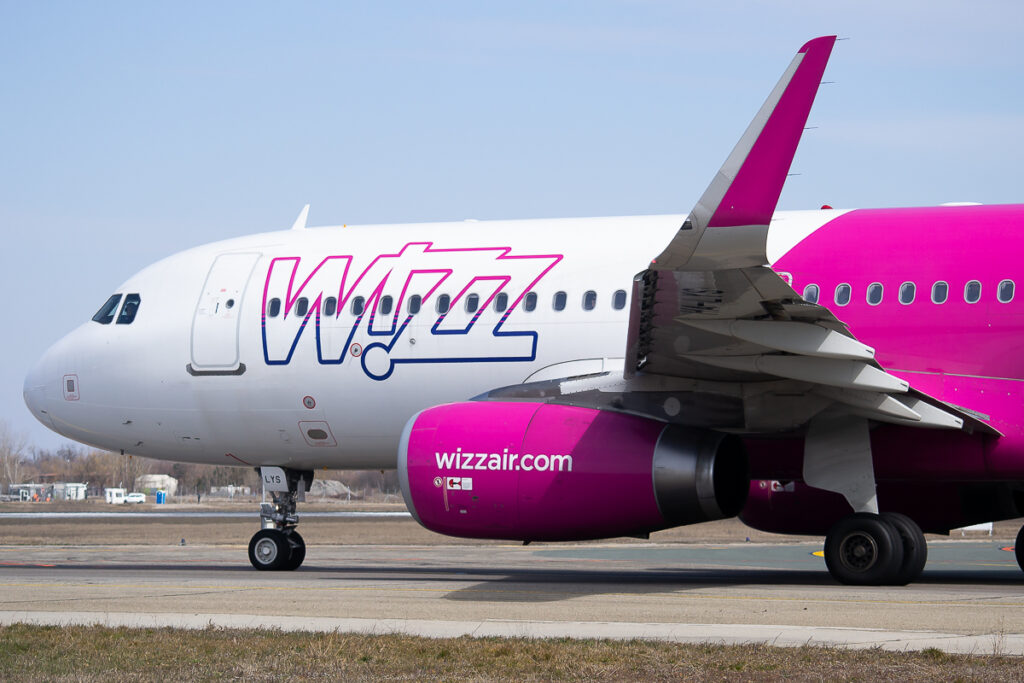 Wizz Air - Airbus A320 - HA-LYS - Aeroporto Bucareste Otopeni (OTP), Rumanía - Bucharest Otopeni Airport (OTP), Romania