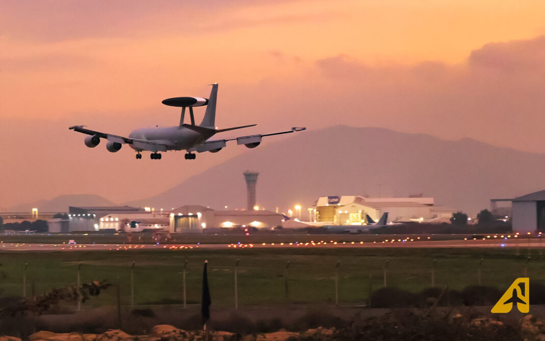 Boeing E-3D Sentry - Comodoro Arturo Merino Benítez Int. Airport