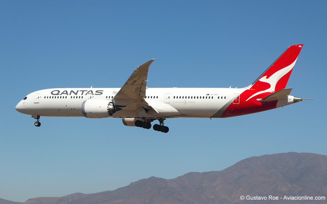 Boeing 787-9 - Qantas - VH-ZNH