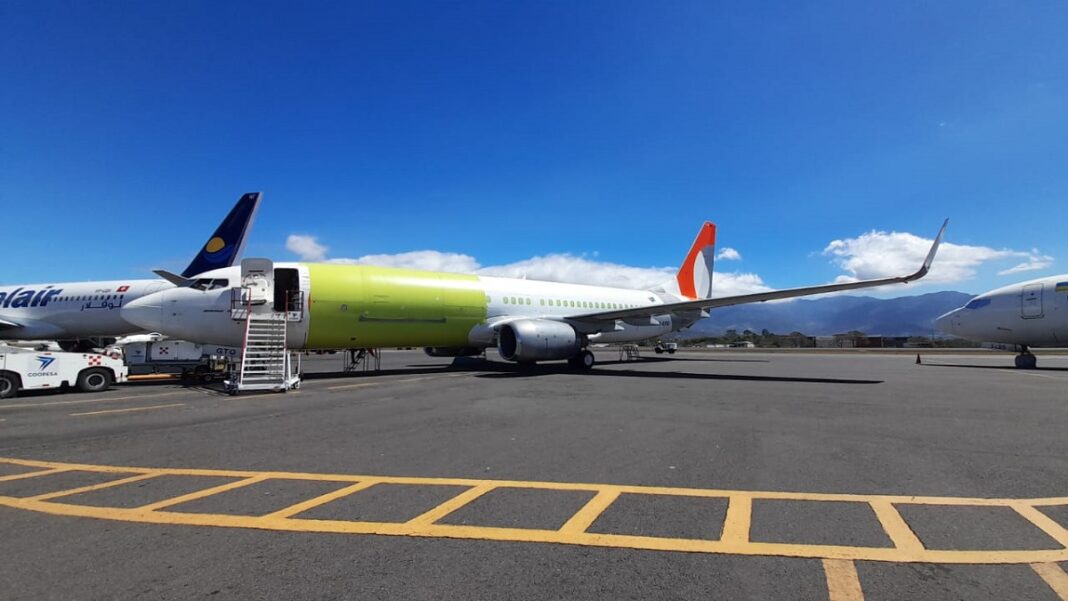 Costa Rica: Primer Boeing 737-800 convertido en COOPESA