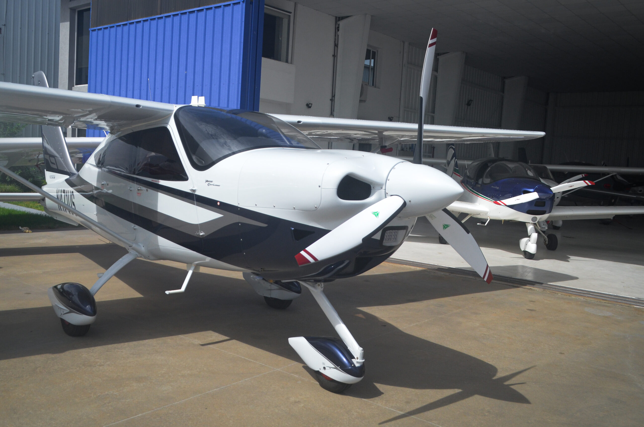 Tecnam P2010 TDI Gran Lusso. Aerotec. 