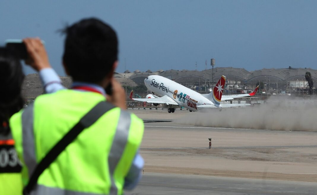 Primer despegue desde la segunda pista del Aeropuerto Internacional Jorge Chávez de Lima. Crédito: Fraport.