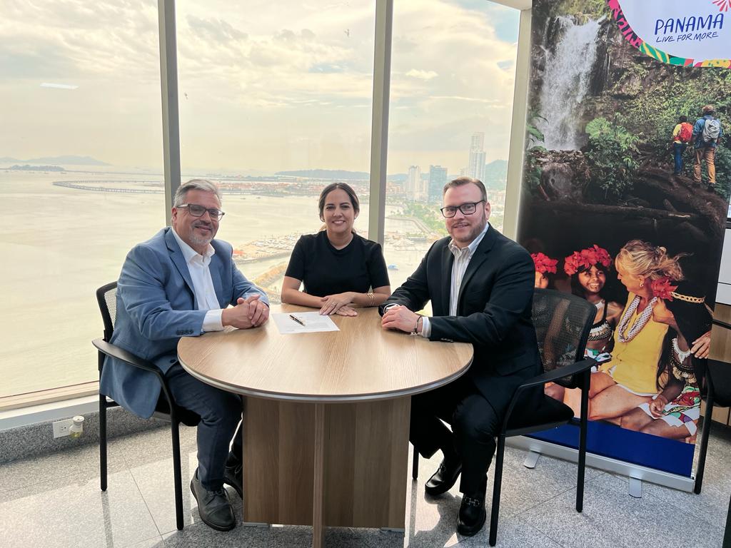 Santiago Rega, Sr. Director of Cross-Border Business Development for the Caribbean and Central America; Karla Guillén, Sr. Sales Product Manager Copa Airlines; and Fernando Fondevila, CEO PROMTUR Panama.