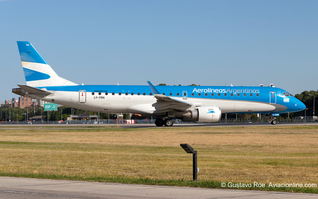 Aerolíneas Argentinas - Embraer E190 LV-CMA