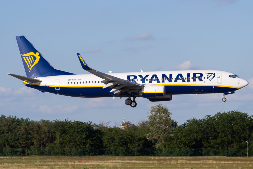 Ryanair (Buzz) - Boeing 737-800 - SP-RKG - Budapest Ferenc Liszt Airport (BUD), Hungary