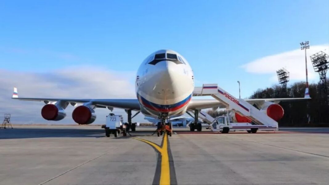 IL-96-400M-Ilyushin