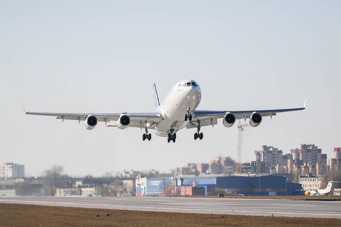 IL-96-400M-Ilyushin