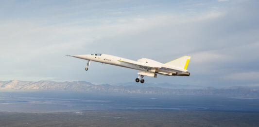 Primer vuelo de prueba del XB-1 de Boom Supersonic