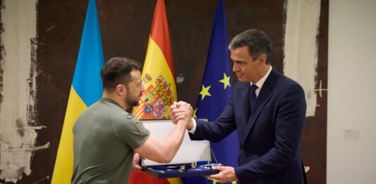 España y Ucrania firman acuerdo de seguridad